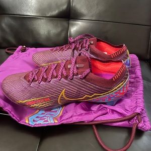 NEW Nike Air Zoom Mercurial Vapor 15 Elite “Mbappé” firm ground cleats.